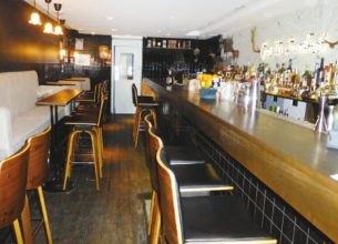 L’antre suave des cocktails et bières germaniques