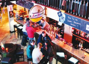 Service continu, festif et gourmand