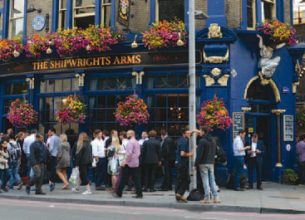 Les traditions résistent