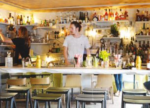 Les spiritueux français, piliers d’un bar à cocktails savamment marketé