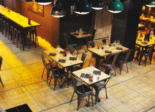 Le pari audacieux d’une création de brasserie moderne au cœur d’une petite ville