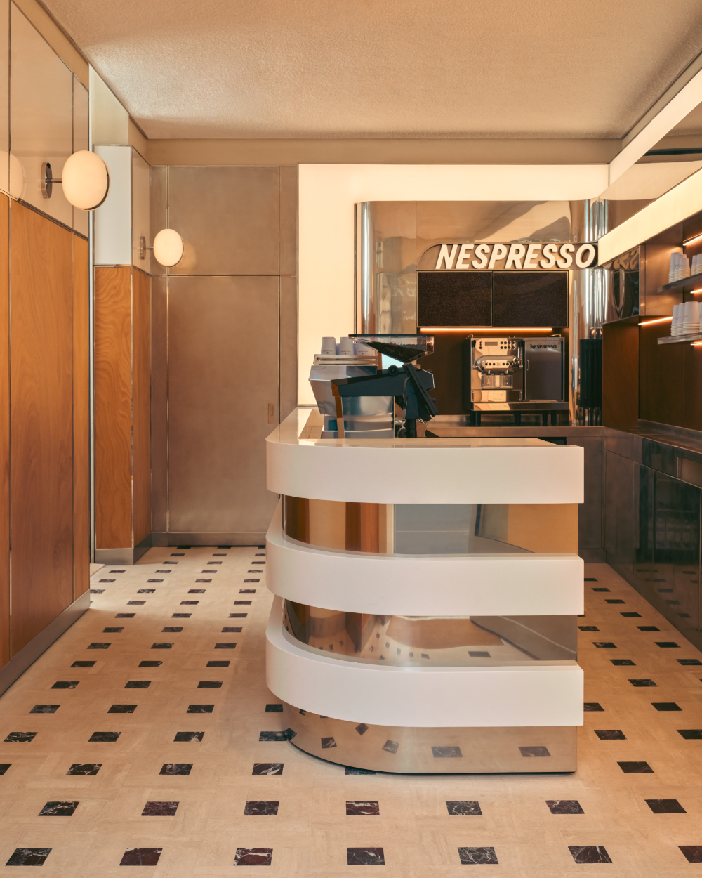 Un 1er coffee shop Nespresso dans le Marais à Paris