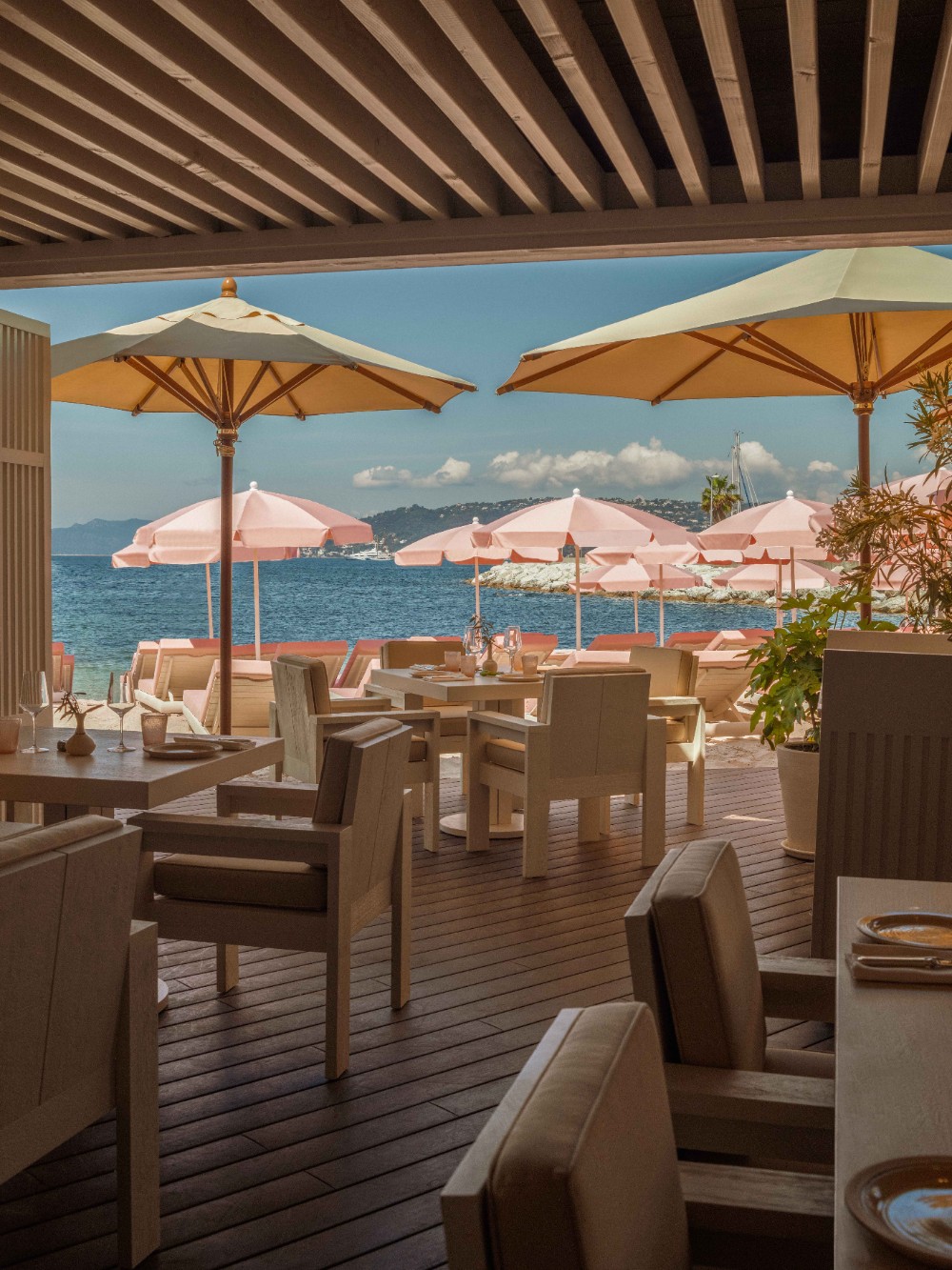 BABA rouvre pour la saison au Cap d’Antibes Beach Hotel