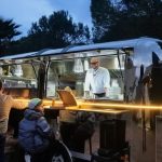 Ora – 1929 : Boris Bérard déploie un concept de pizzeria itinérante autonome et engagée
