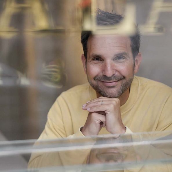 Christophe Michalak cède sa marque