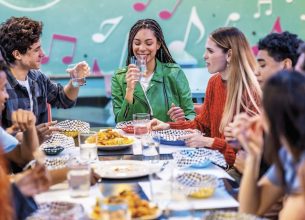 [Décryptage légal] Diffuser de la musique au restaurant : cadre et obligations