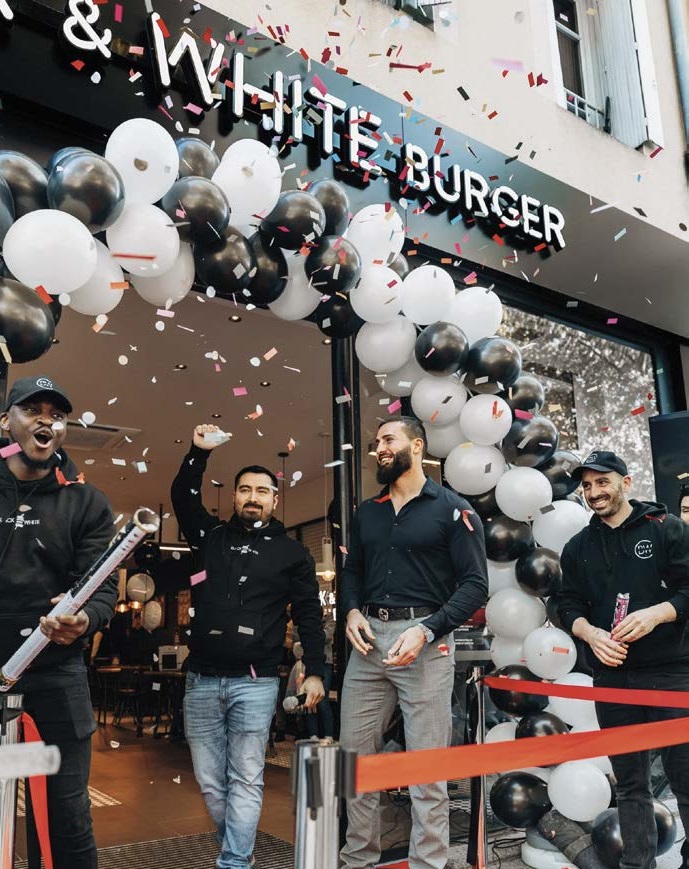 Burger : Quand les créateurs de contenu se lancent dans la restauration